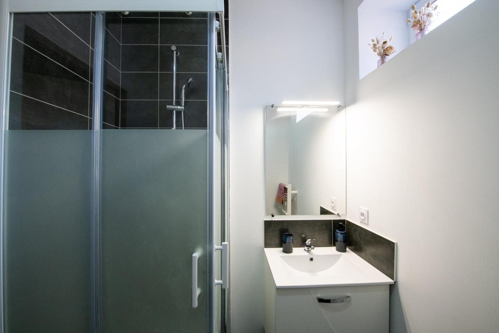 L'Arty - Tres Joli Studio Moderne Place Valmy Lyon Buitenkant foto
